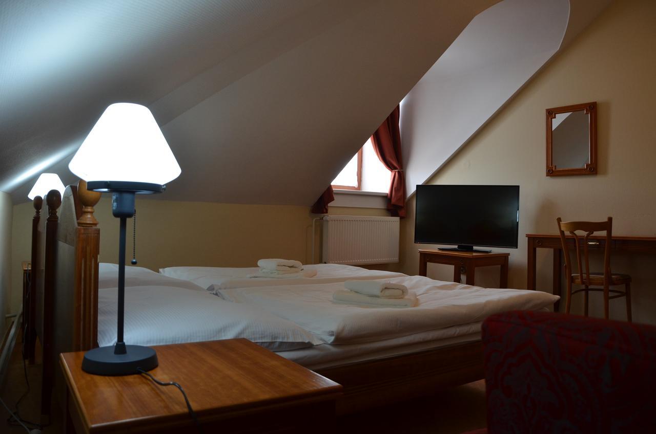 Hotel Napoleon Austerlitz エクステリア 写真